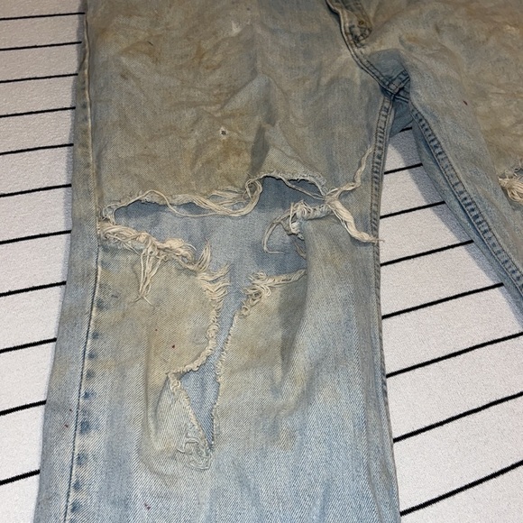 Vintage Levi’s 550 Thrashed Denim Jeans Size 40x32 - Picture 15 of 16